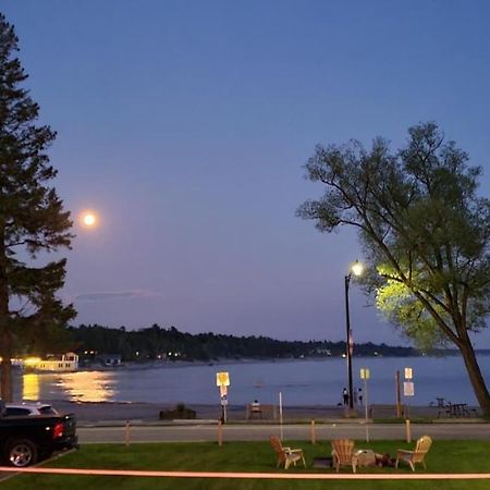 Balm Beach Resort And Motel 외부 사진