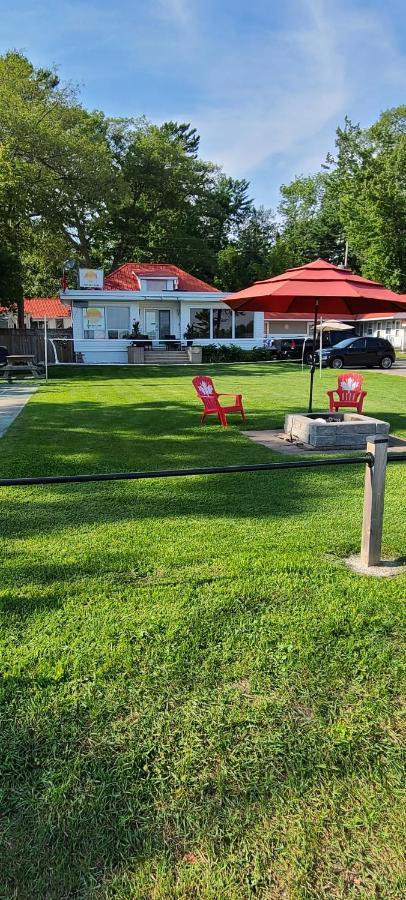 Balm Beach Resort And Motel 외부 사진