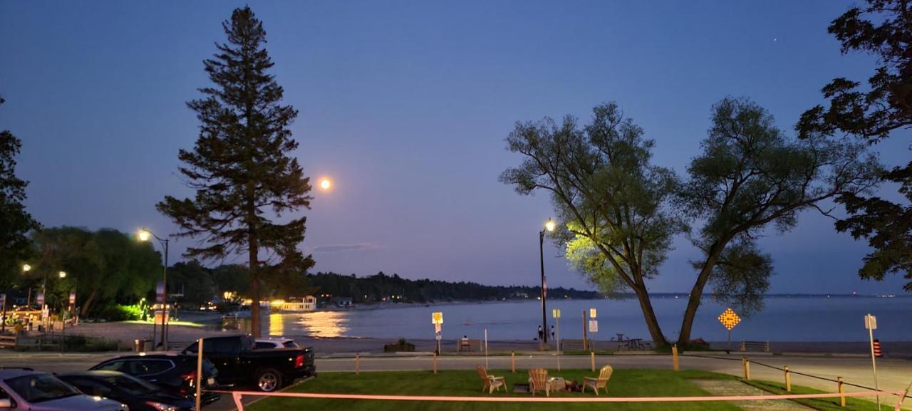 Balm Beach Resort And Motel 외부 사진