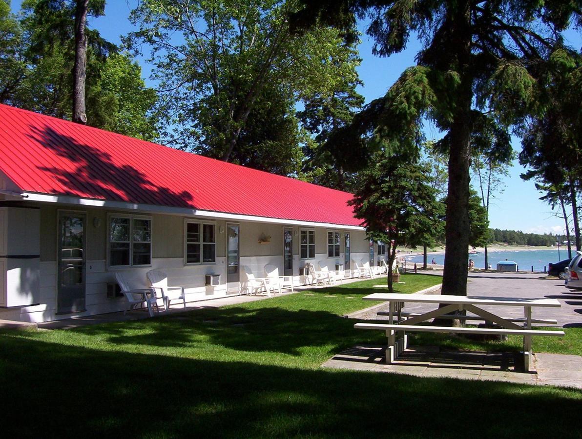 Balm Beach Resort And Motel 객실 사진