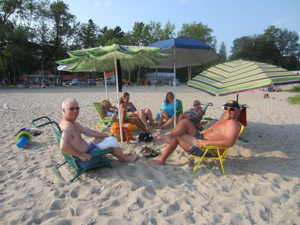 Balm Beach Resort And Motel 외부 사진