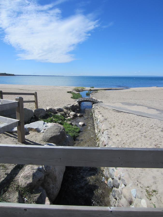 Balm Beach Resort And Motel 외부 사진