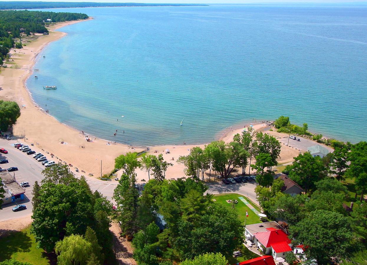 Balm Beach Resort And Motel 외부 사진