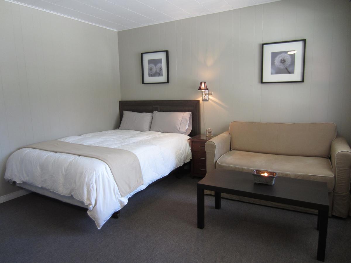 Balm Beach Resort And Motel 외부 사진